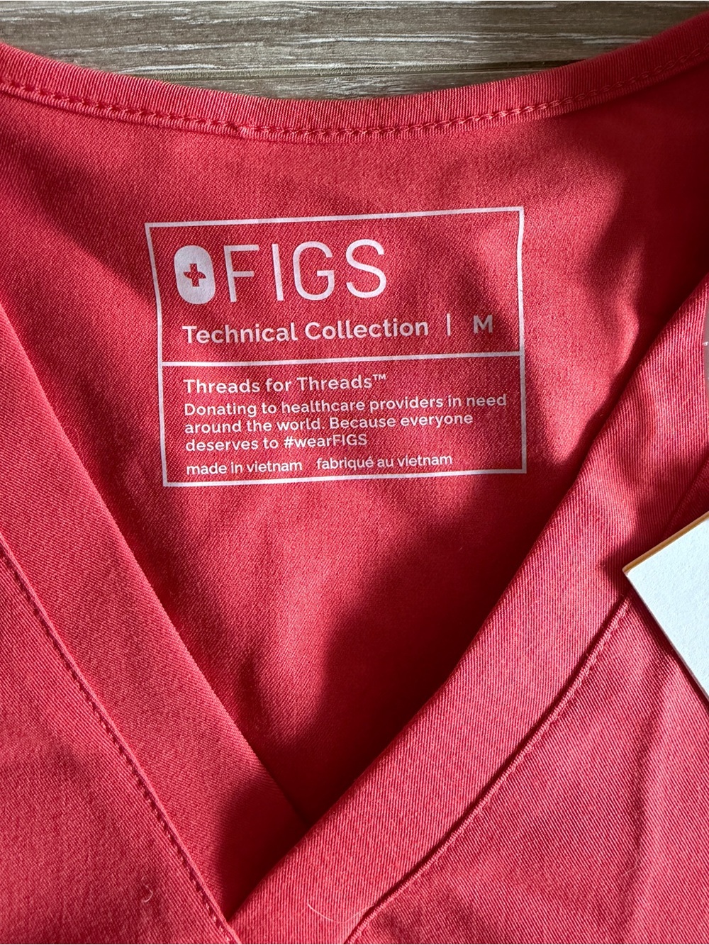 New Figs Catarina Scrub Top size M Limited Edition Clay - Picture 3 of 5